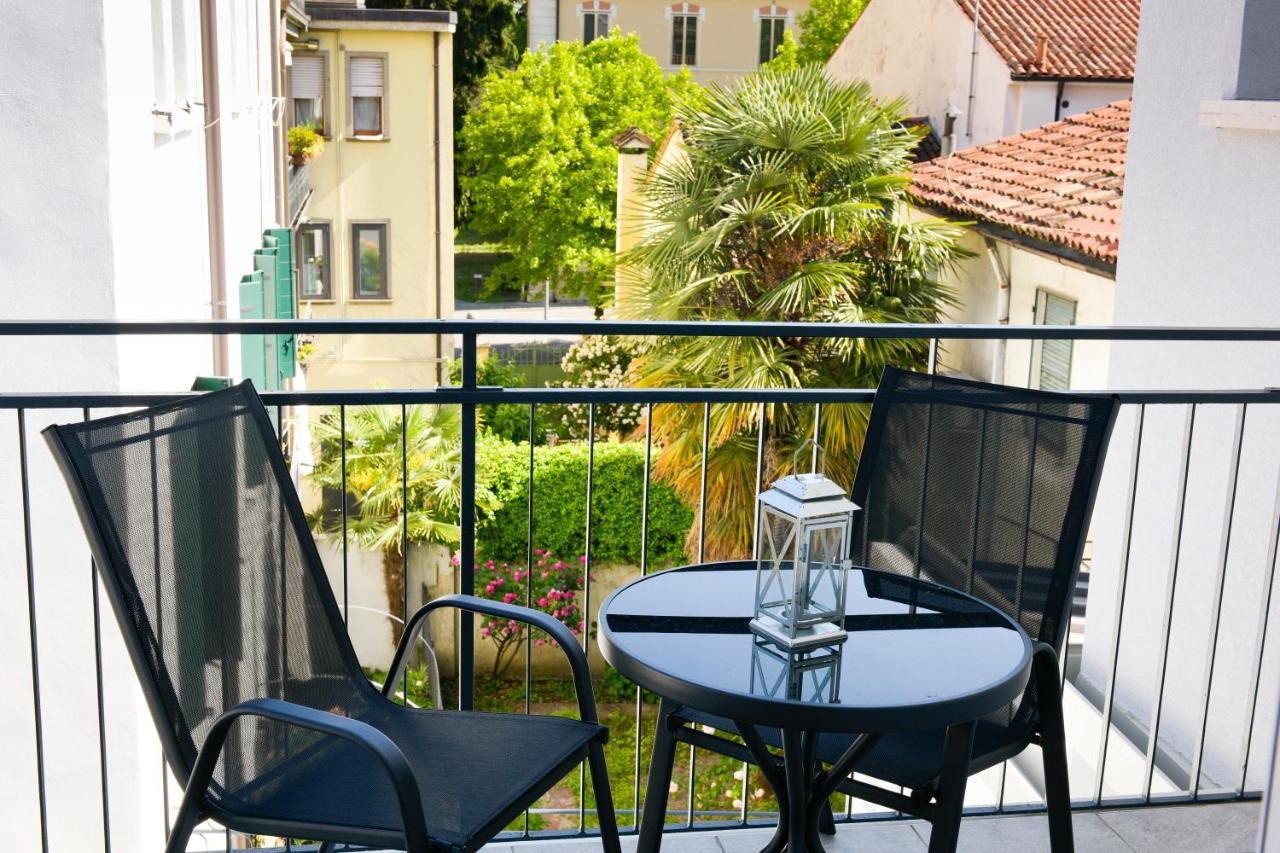 Residenza Emilia Lägenhet Padua Exteriör bild